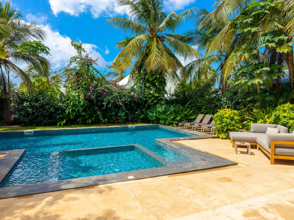 Sun loungers and daybeds along the water